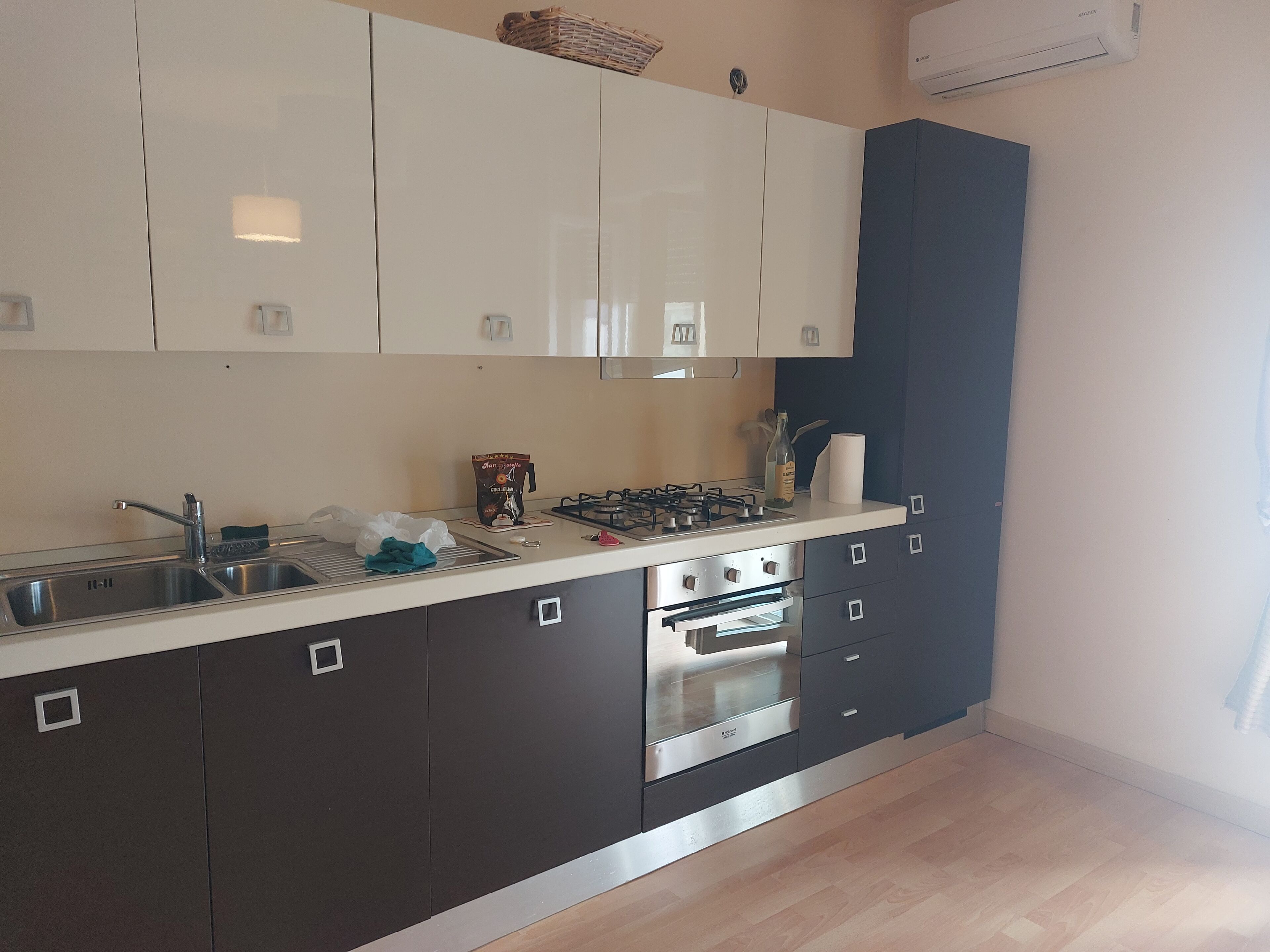 Kühlschrank, Ofen, Herdplatte, Geschirrspüler