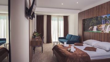 Suite, River View | Premium bedding, memory foam beds, minibar, in-room safe