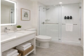 Classic Room, City View | Bathroom - The Danforth Suites (Toronto)