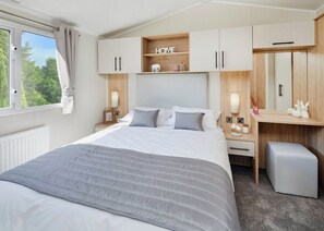 2 bedrooms - Our Silver Caravans are a great base for any family holiday. (Hunters Quay, Argyll)