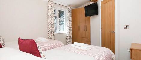 5 bedrooms