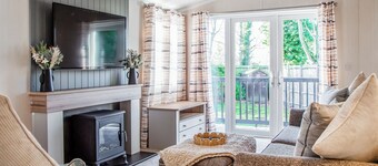 3 bedroom accommodation in Hoddesdon