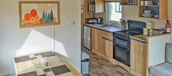 Gold Plus 2 Pets allowed Sleeps 4