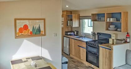 Gold Plus 2 Pets allowed Sleeps 4