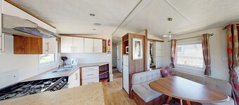 Gold Plus 2 Pets allowed Sleeps 4