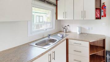 Fridge, oven, stovetop, toaster