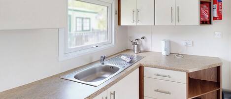 Fridge, oven, stovetop, toaster