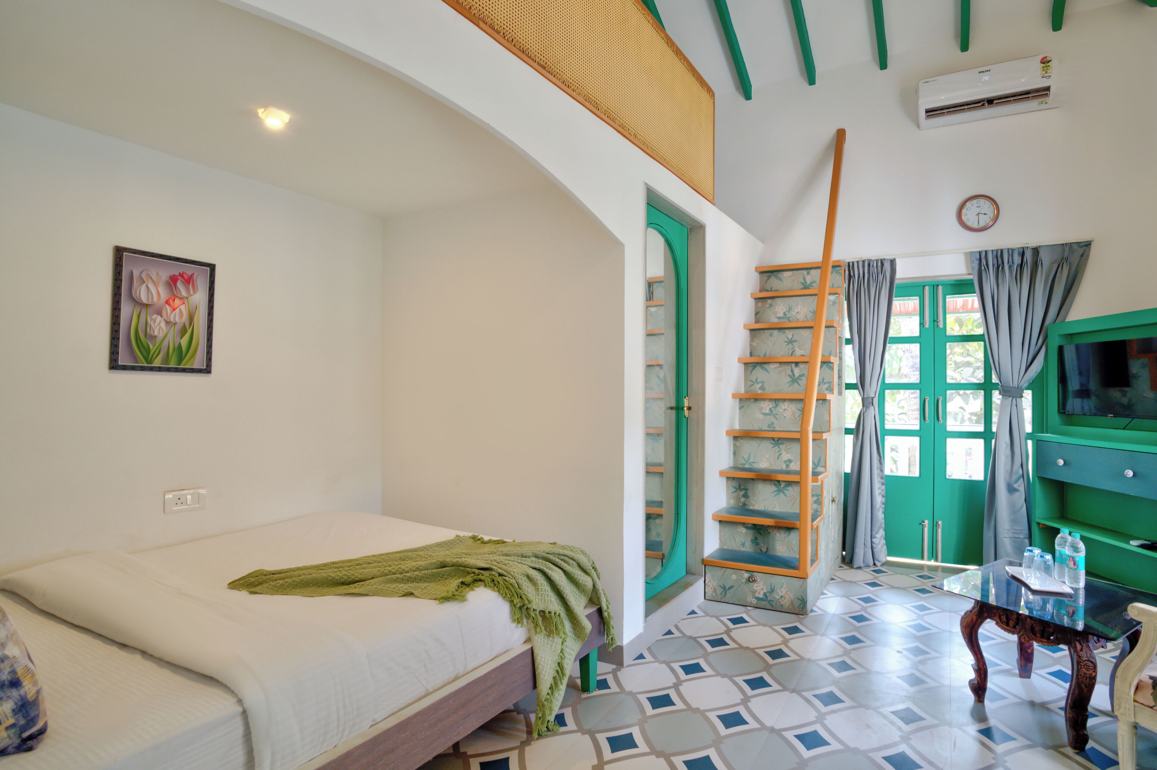 Premium Loft Room