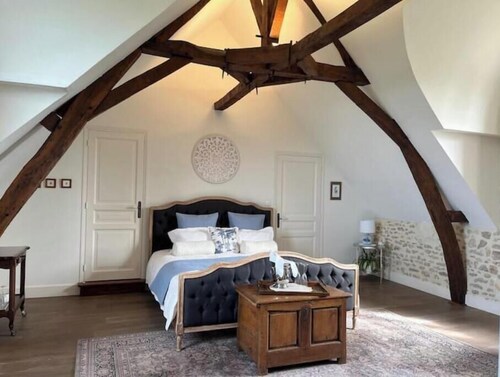Suite du Ciel – Luxurious Château Escape with Panoramic Views