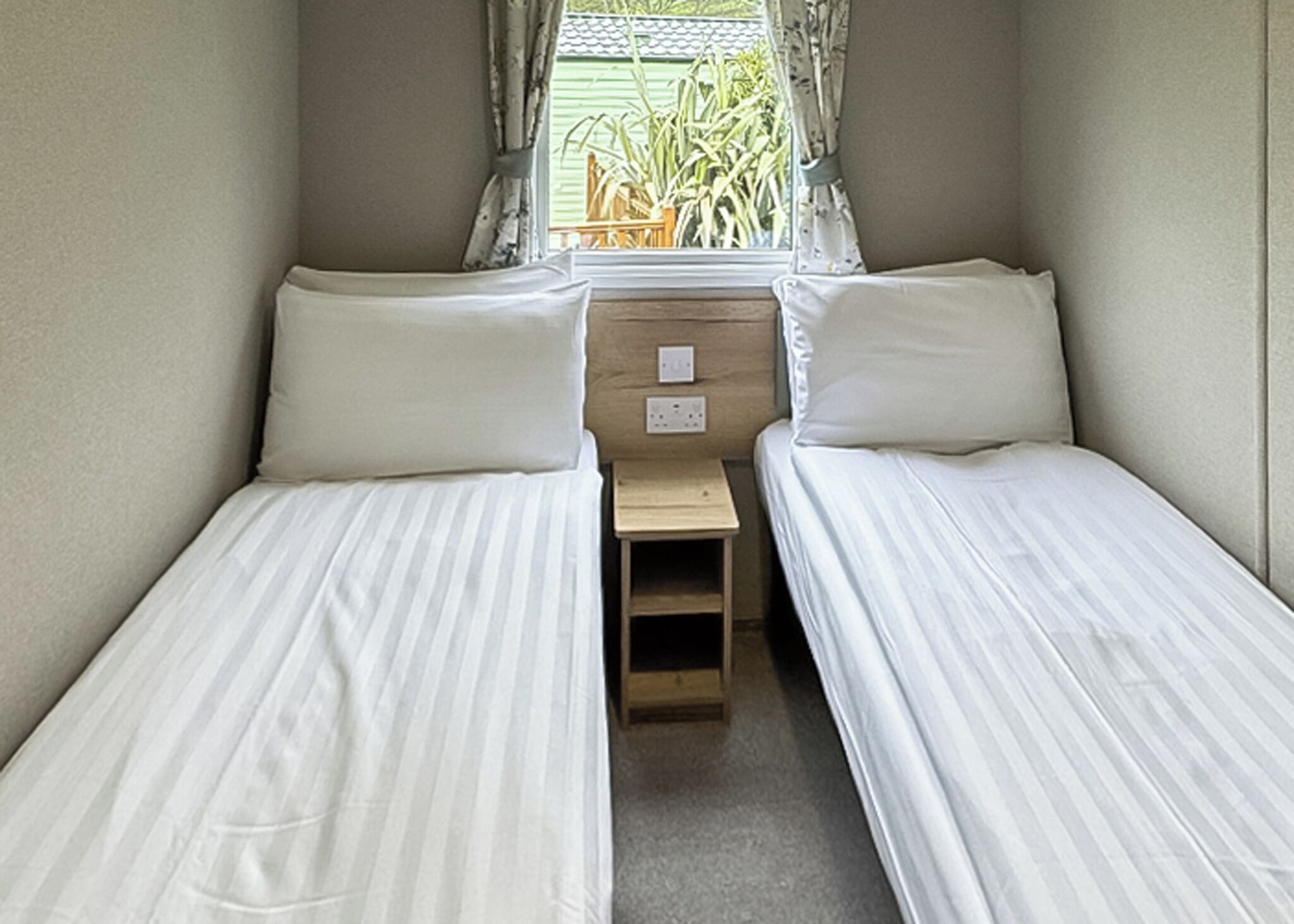 2 bedrooms