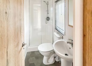 Bathroom - 2 bedroom accommodation in Thirsk (Thirsk)