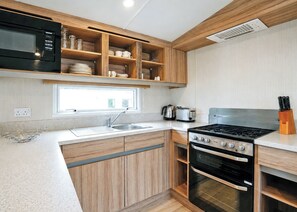 Kühlschrank, Ofen, Herdplatte, Toaster