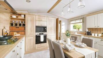 Fridge, oven, stovetop, toaster
