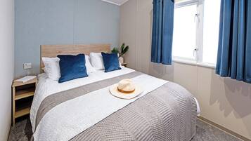 2 bedrooms