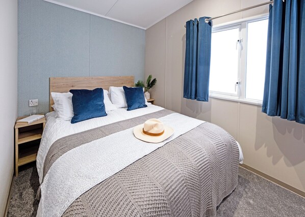 2 bedrooms