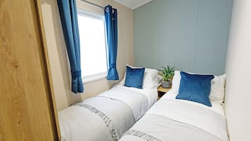 2 bedrooms