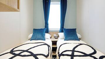 2 bedrooms