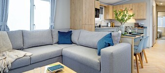 Cosy holiday home with one double and one twin.