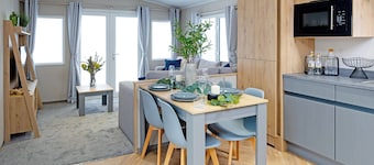 Cosy holiday home with one double and one twin.
