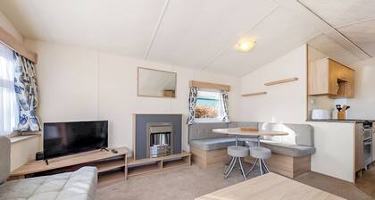 Silver 3 bedroom Caravan