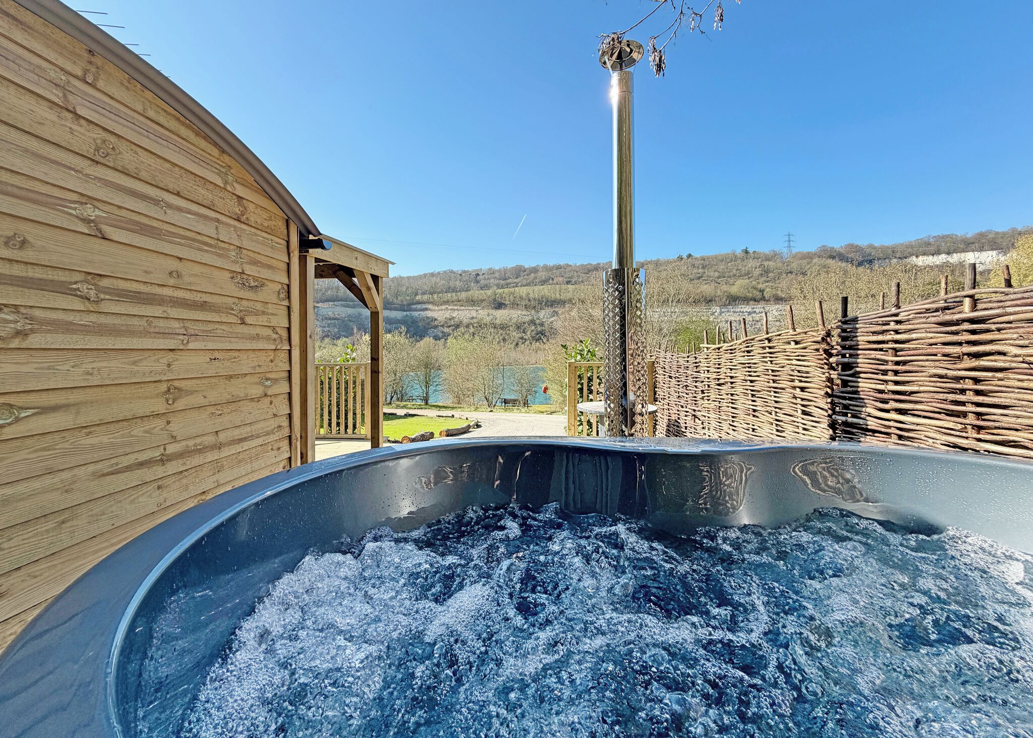 Outdoor spa tub