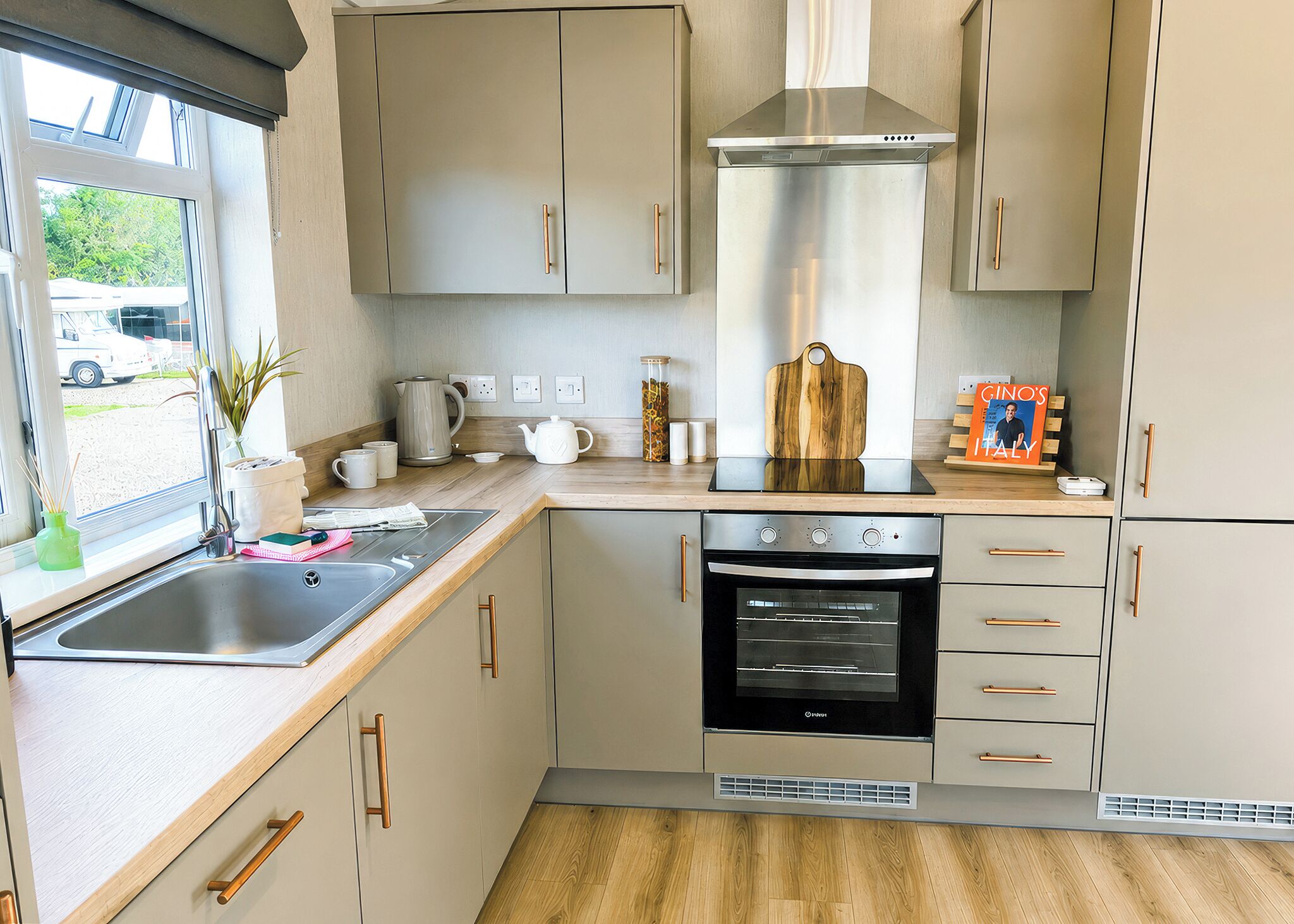 Fridge, oven, stovetop, toaster