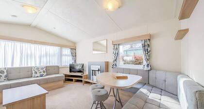 Silver 3 bedroom Caravan Pet Friendly