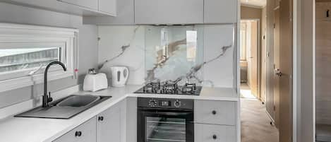 Fridge, oven, stovetop, toaster