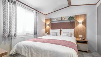 2 bedrooms