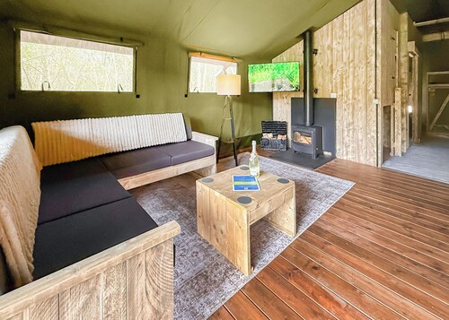 3 bedroom accommodation in Halling