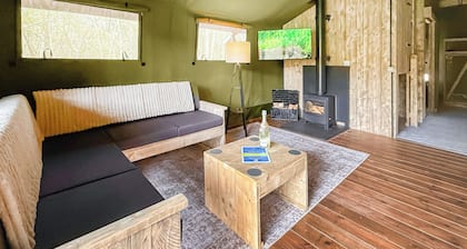 3 bedroom accommodation in Halling