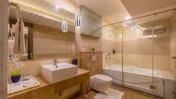Premium Room with Air Purifier & Bathtub | Bathroom