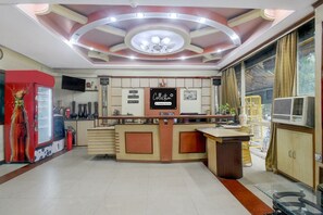 Dining - Deluxe with Twin BedHotel Roop Palace (Jaipur)