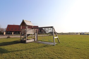 Children's area - New, luxury holiday home in the heart of Friesland (leons)