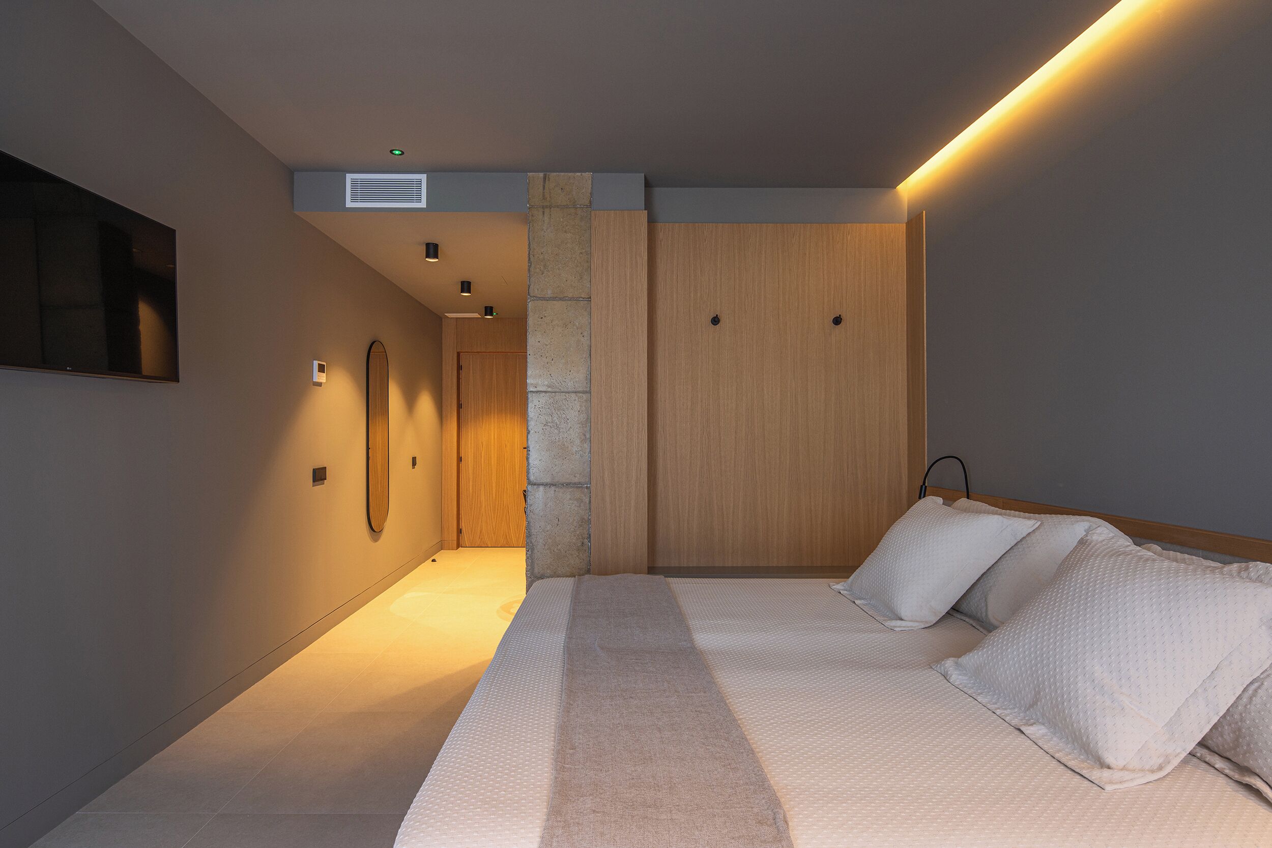 Premium Apartment, Garden View | Desk, laptop workspace, free WiFi