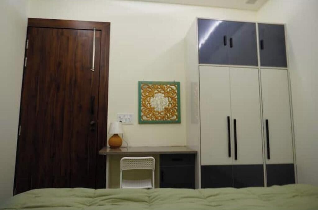 2 bedrooms, WiFi, bed sheets, wheelchair access