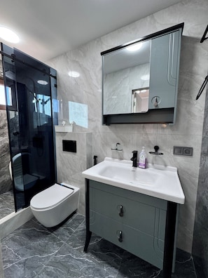 Suite, Courtyard View | Bathroom - Guest House Mountine Paradise (Chimgan)