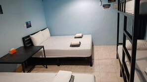 Standard Room, Balcony, Hill View | Free WiFi - Dee-maak Hostel (Ko Pha-ngan)