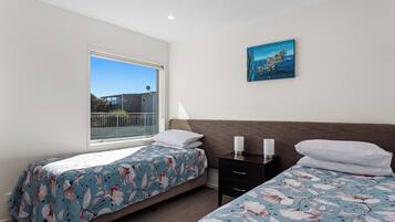 Deluxe Apartment, 2 Bedrooms, Balcony, Pool View | Blackout drapes, soundproofing, iron/ironing board, WiFi (free)