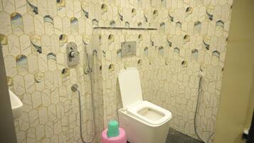 Shower, free toiletries, towels, soap