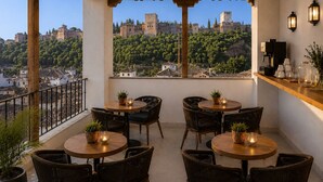 Terrace/patio - Magnolia Suites by Blossom Hotels (Granada)