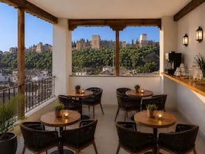 Terrace/patio - Magnolia Suites by Blossom Hotels (Granada)