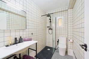 Hair dryer, towels - Rafaela Málaga by Lovely Home (Málaga)