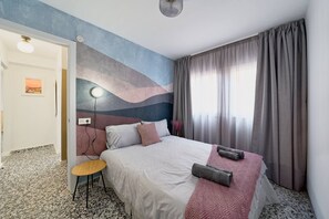 Iron/ironing board, free WiFi, bed sheets - Rafaela Málaga by Lovely Home (Málaga)