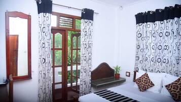 Comfort Double Room, Balcony, Garden View | Desk, iron/ironing board, free WiFi