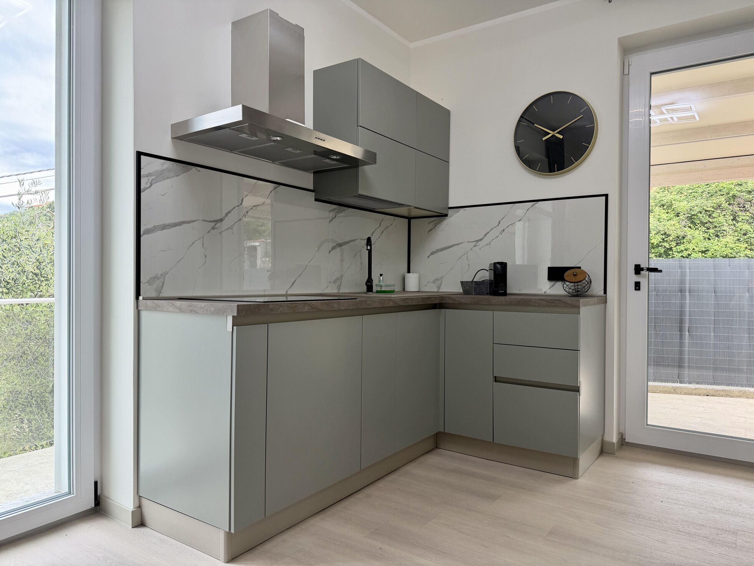 Fridge, microwave, coffee/tea maker, electric kettle