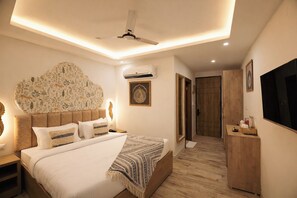 Premium Double Room, River View - The Neeraj Ganga Paradise (Rishikesh)