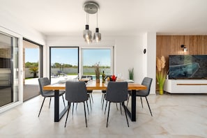Dining - Villa Antonio ZadarVillas (Nin)