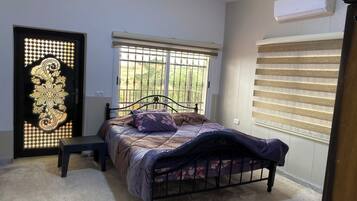 Chalet, balcon, vue jardin