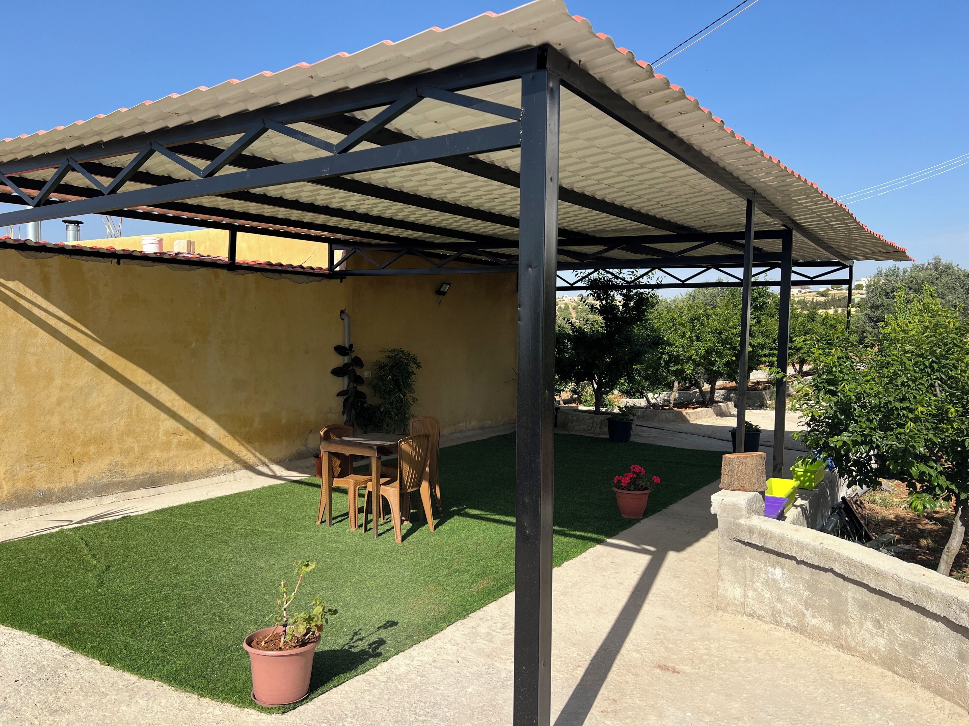 Chalet, balcon, vue jardin | Restauration extérieure